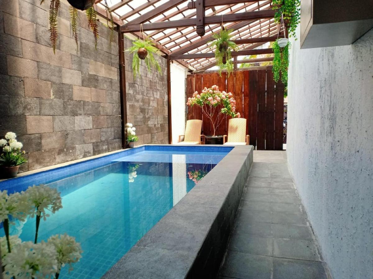 Ostic House Hostel Yogyakarta Exterior photo