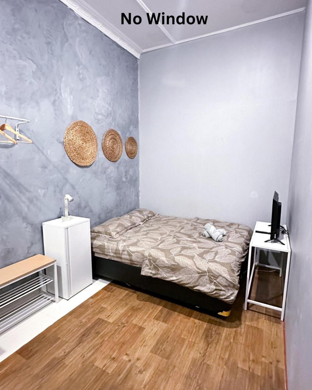 Ostic House Hostel Yogyakarta Exterior photo