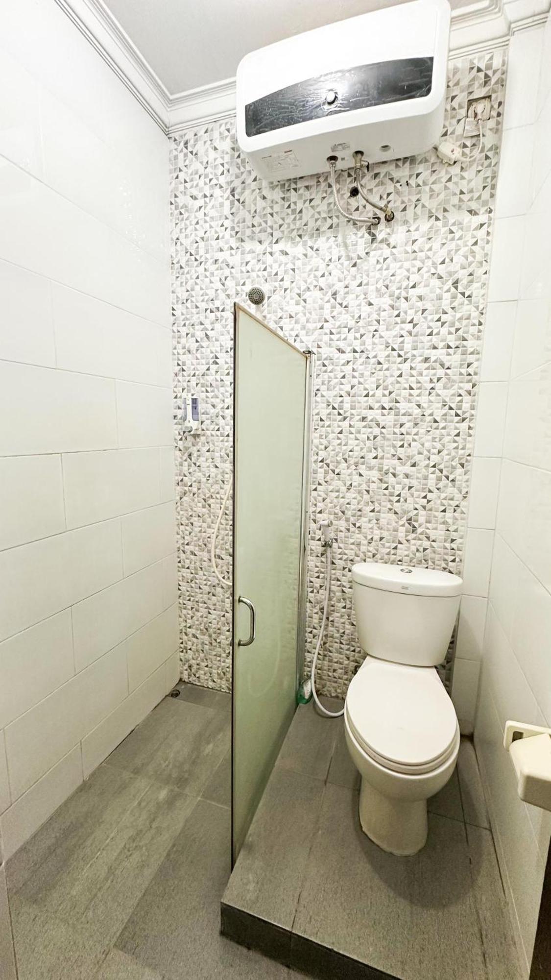 Ostic House Hostel Yogyakarta Exterior photo